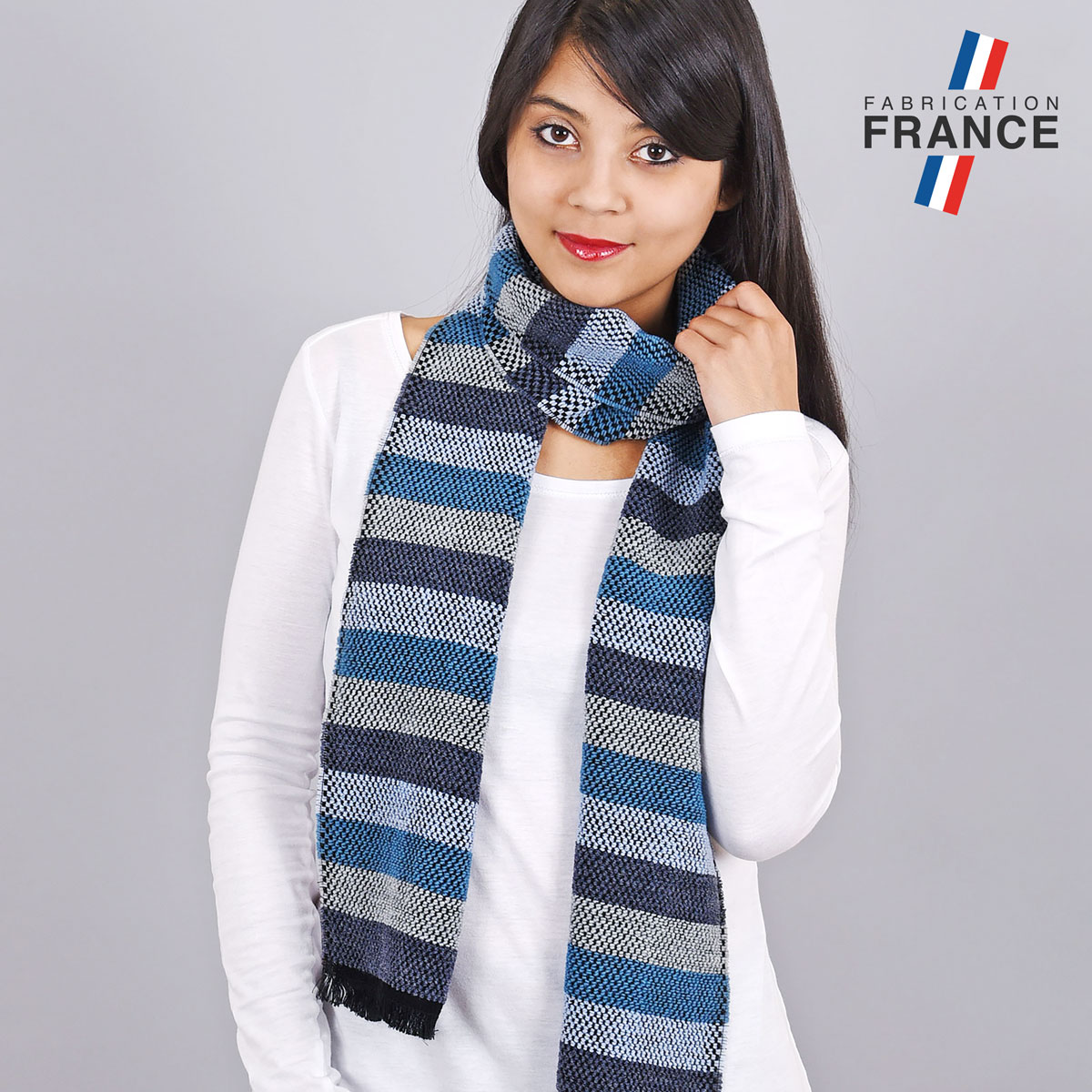 Grande-echarpe-femme-motif-bandes-bleu-noir-fabrication-francaise--AT-05699_W1_12x12-FR