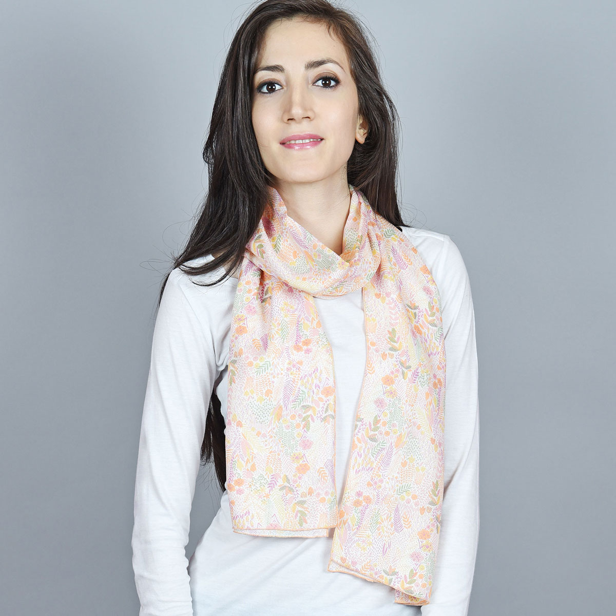 Echarpe-femme-legere-fleurs-jaunes-pastel--AT-04970_W1_12x12---