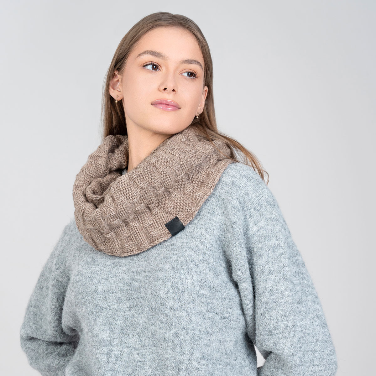 Snood-marron-taupe-uni-larges-mailles-fabrique-en-Europe--AT-06327_W2_12x12---