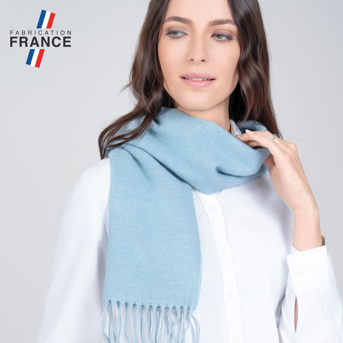 Echarpe-laine-angora-bleu-uni-franges-made-in-France--AT-05583_W1_12x12-FR