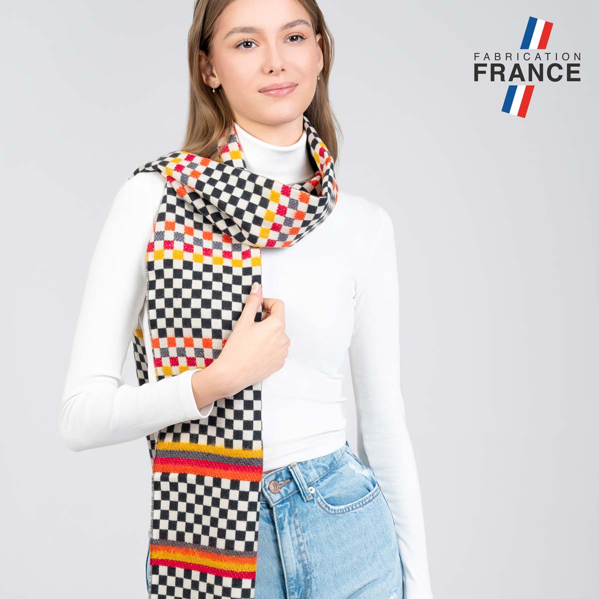 Echarpe-femme-multicolore-motif-damier-fabriquee-en-France--AT-06236_W1_12x12-FR