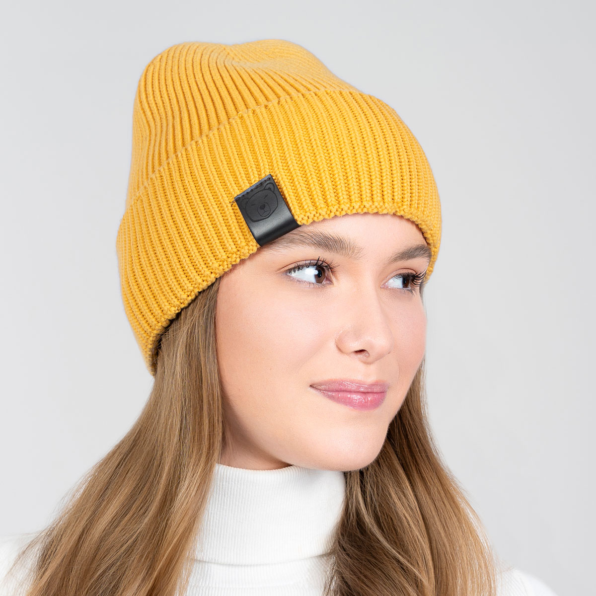 Bonnet fait main au crochet en laine mélangée