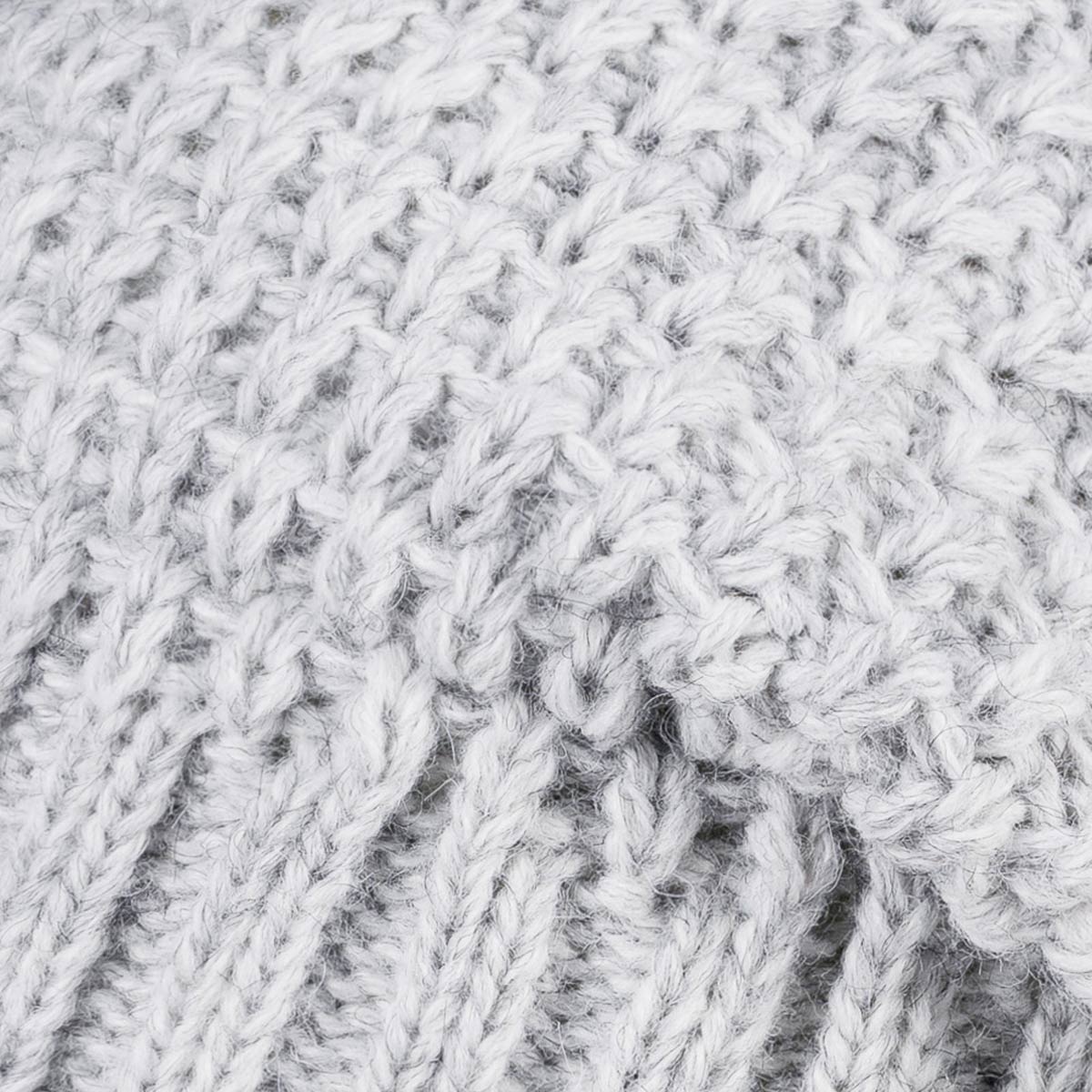 Bonnet-long-gris-clair-tricot-hiver--CP-01678_D1_12x12---