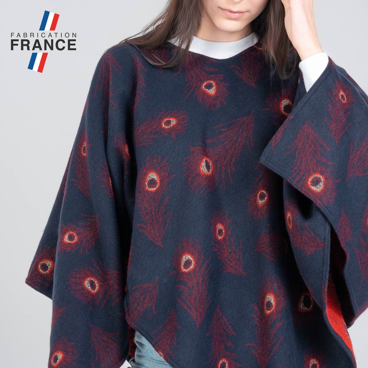 Poncho-hiver-motif-fantaisie-made-in-France-pour-femme--AT-06935_W4_12x12-FR