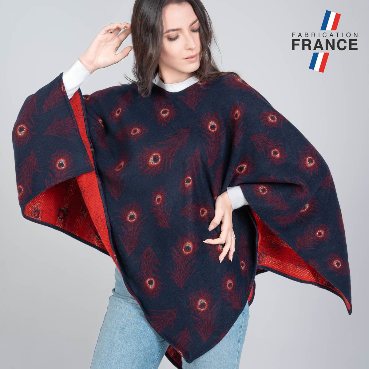 Poncho-femme-court-bleu-marine-motifs-rouge-brillant-made-in-France--AT-06935_W3_12x12-FR