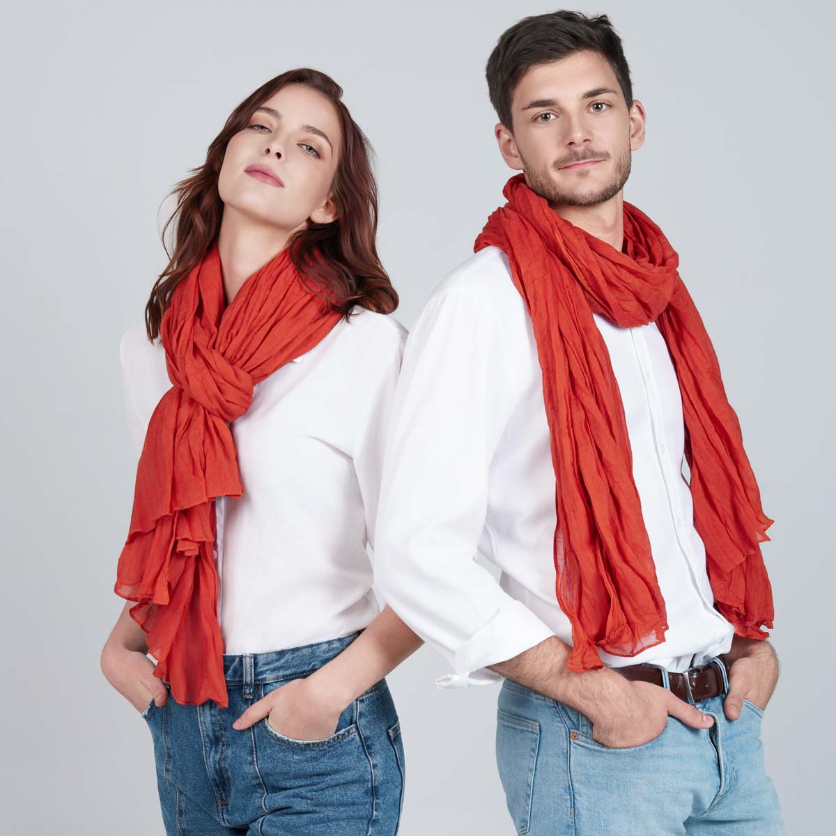 Cheche-uni-homme-femme-rouge--AT-05179_C1_12x12---