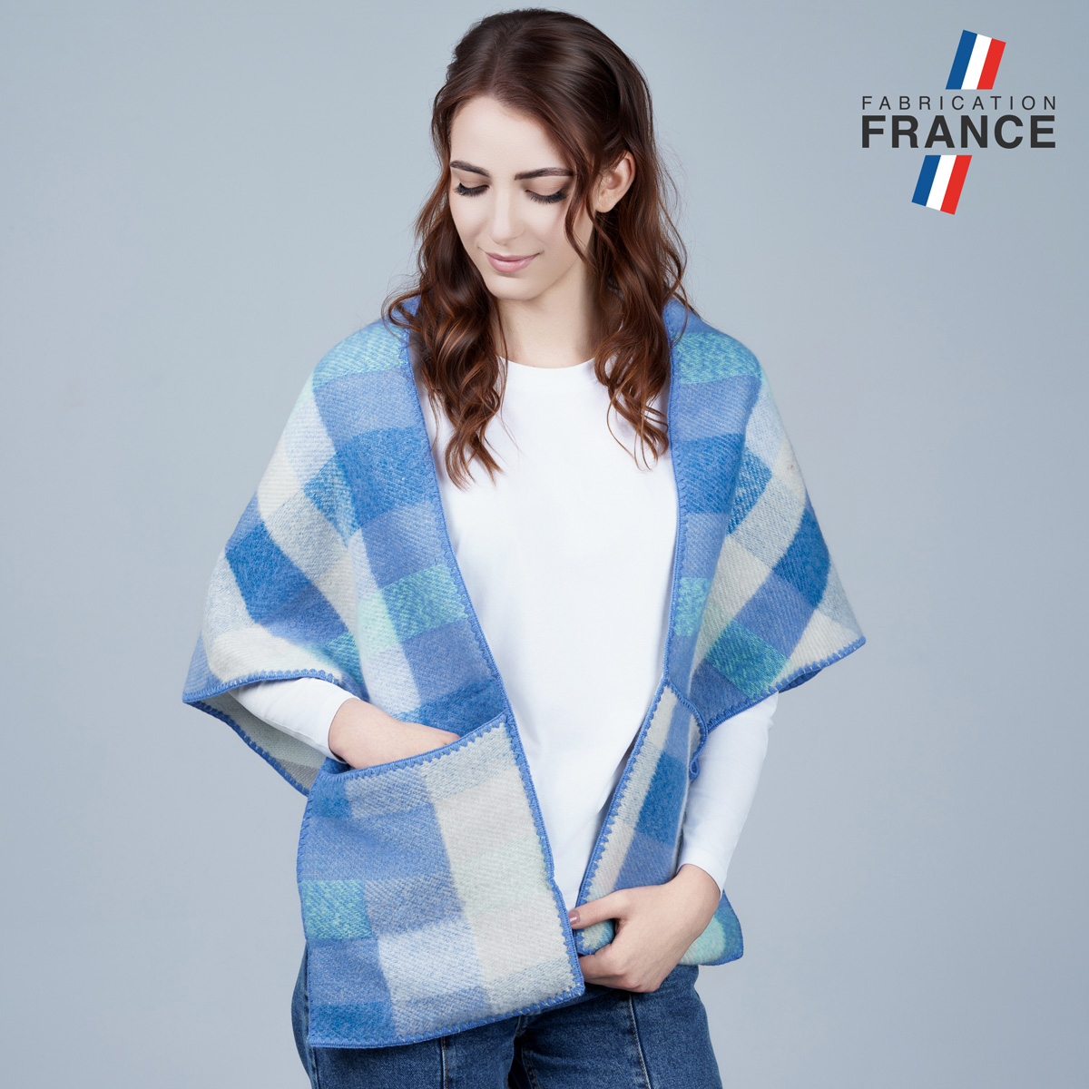 Chale-femme-carreaux-bleus-made-in-France--AT-06855_W1_12x12-FR