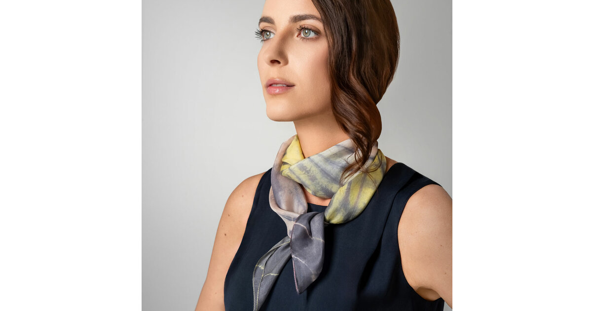Foulard Carré En Soie Vintage Caruso Yin & Yang - Marron, Occasion Très Bon état, Pour Femme