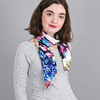 AT-04029-VF16-carre-de-soie-floral