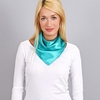 AT-04067-VF10-foulard-femme-hotesse-vert