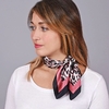 _Carre-soie-leopard-fuchsia