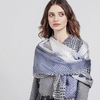 AT-06783_W12-1--_Etole-soie-femme-motif-pied-de-poule-bleu