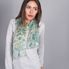 AT-03872-vert-V16-foulard-mousseline-soie-fleurs-leopard