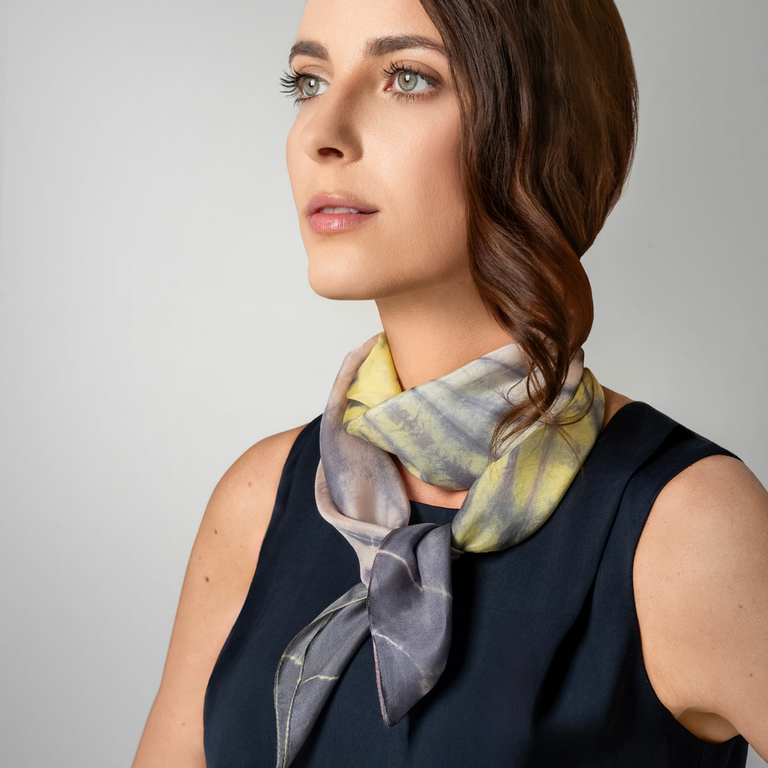 Carré de Soie Femme Tie Dye May Artisanat VietNam