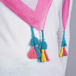 foulard-carre-pompons-rose-AT-04329
