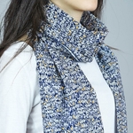 echarpe-femme-fleurs-bleu-marine-AT-04973