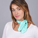 _Foulard-soie-femme-vert-pale
