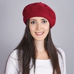 _Beret-femme-rouge-bordeaux