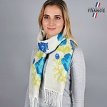 echarpe-femme-blanche-fleurs-bleues-AT-05759