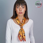 Carre-en-soie-jaune-orange-made-in-italie-AT-05393