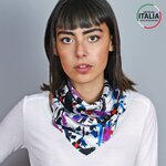 Carre-de-soie-blanc-abstrait-65x65-made-in-italie-AT-05396