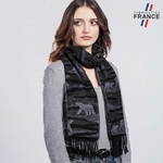 echarpe-femme-motif-ours-gris-fabrique-en-france-grise-et-noire-AT-06498