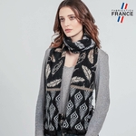 Echarpe-femme-motif-plumes-fabriquee-en-france--AT-06673_W12-1FR