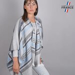 Poncho-rayures-fines-bleu-gris-clair-fabrication-francaise--AT-04814