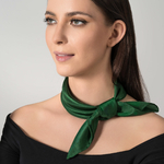 carre-soie-vert-sombre-confection-traditionnel--AT-07102