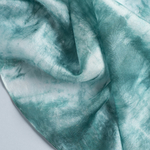 Foulard-soie-vert-motif-tie-dye-fluidite--AT-07086