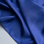 foulard-soie-bleu-roulotte-a-la-main--AT-07105