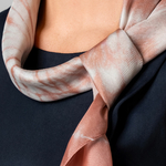 Foulard-soie-naturelle-tradition-vietnamienne-rose--AT-07087