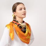 Carre-de-soie-jaune-orange-baiser-klimt--AT-07178_W2_12x12---