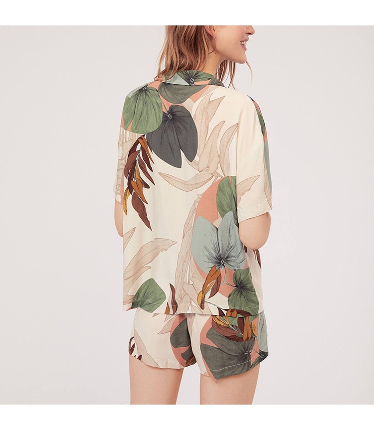 Short-sleeved-Leaf-Print-Pajamas-Set-Women-Cotton-Viscose-Loose-Style-Casual-Style-Loose-Style-Sleepwear
