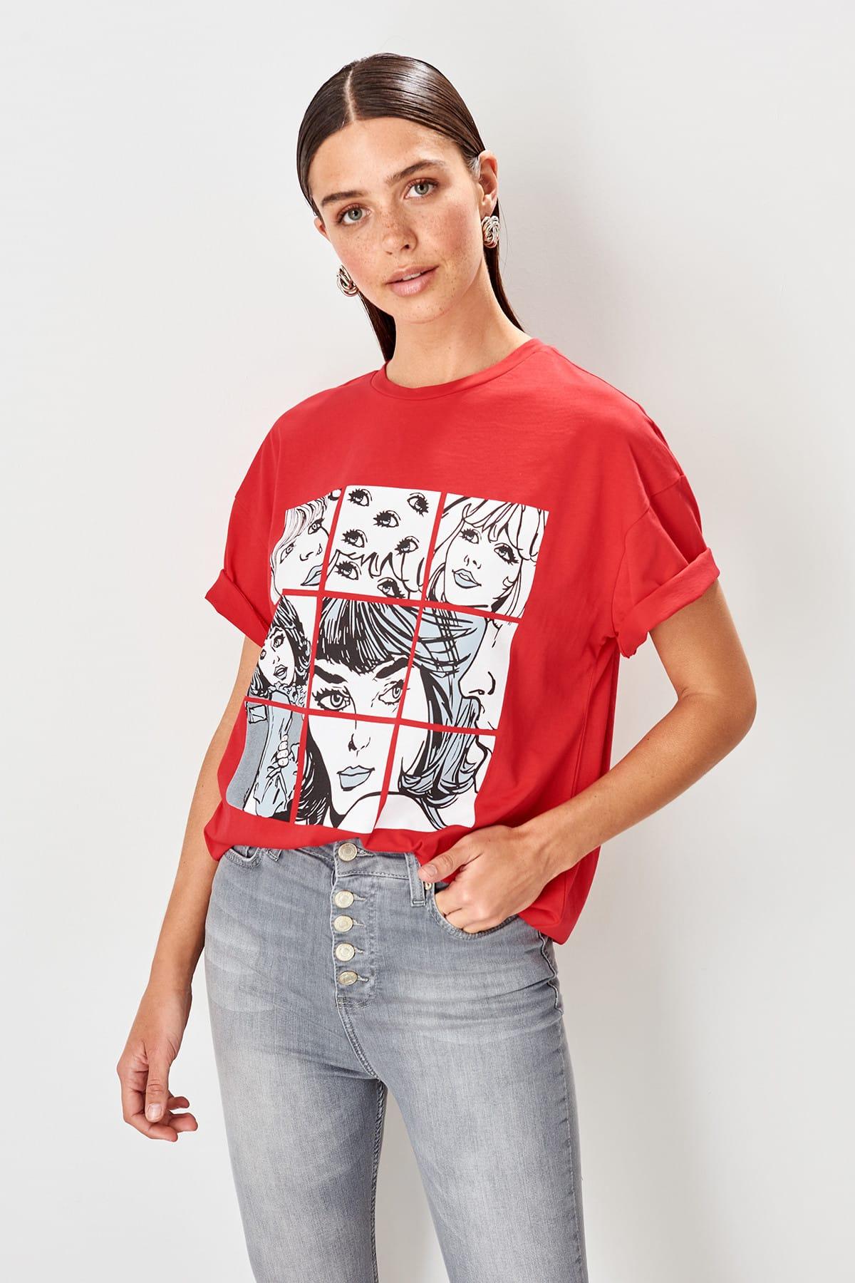 Trendyol-rouge-imprim-petit-ami-tricot-t-shirt-TWOSS19GS0106