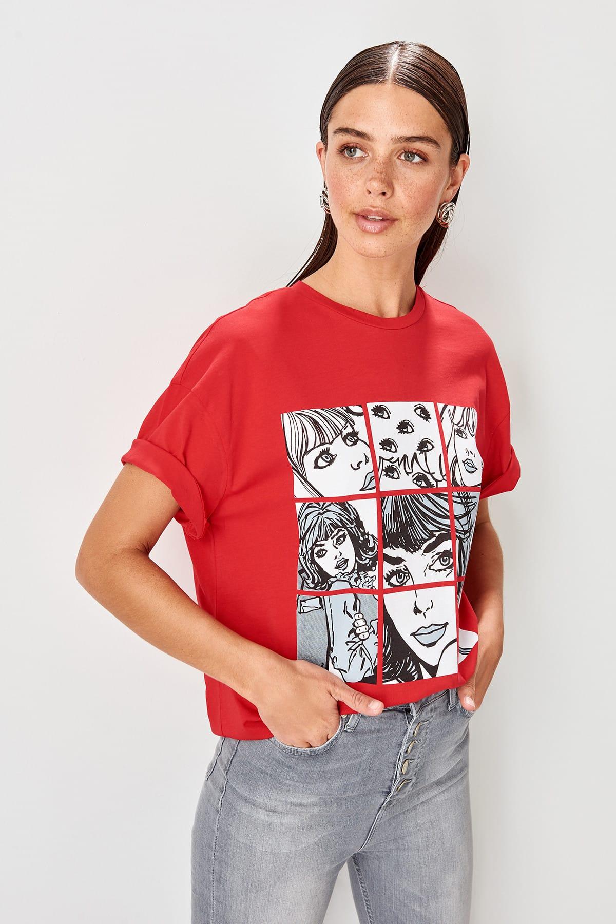 Trendyol-rouge-imprim-petit-ami-tricot-t-shirt-TWOSS19GS0106