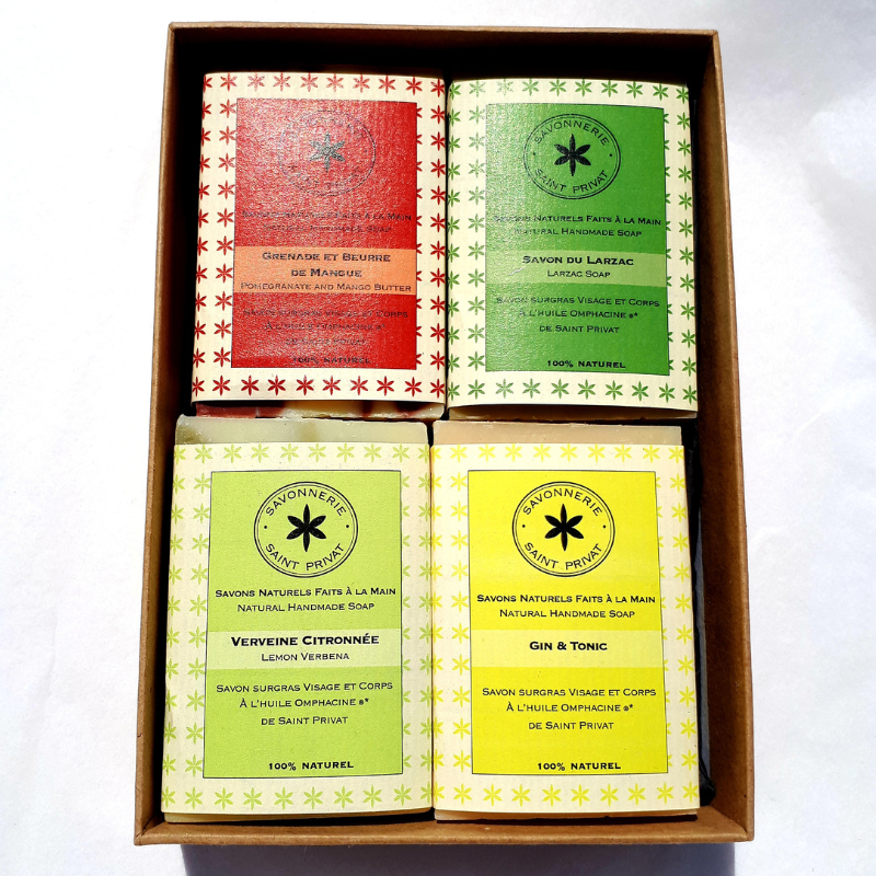 4 savons surgras de la savonnerie de saint privat dans un coffret kraft