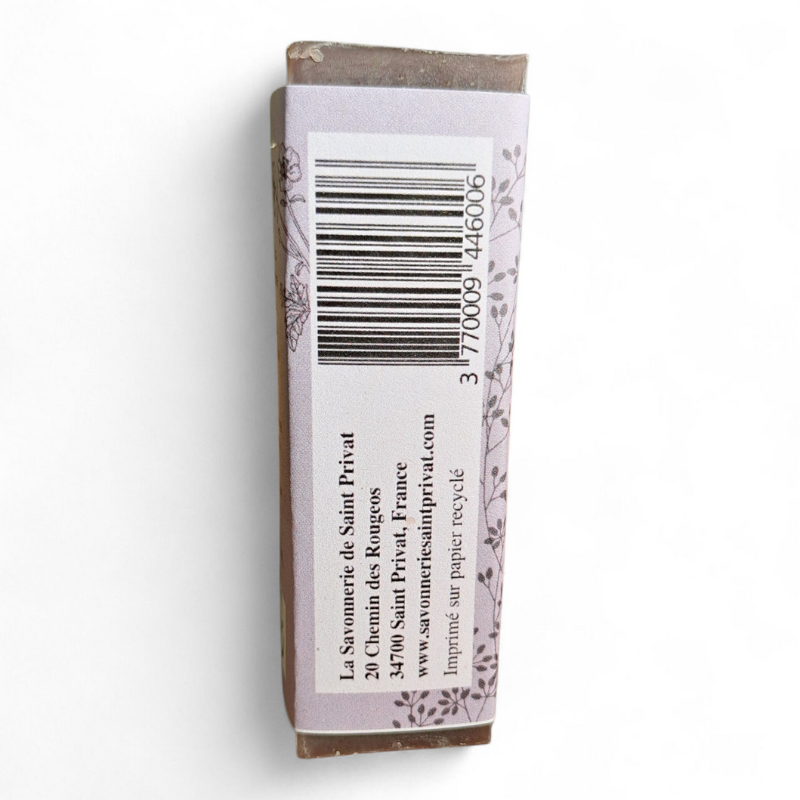 Côté de l’emballage du Savon Lavande Sauvage avec code-barres et coordonnées de La Savonnerie de Saint-Privat.