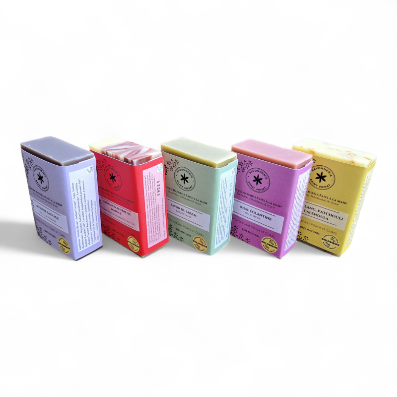 Assortiment de 5 savons artisanaux naturels faits main en Occitanie avec différents parfums – La Savonnerie de Saint-Privat