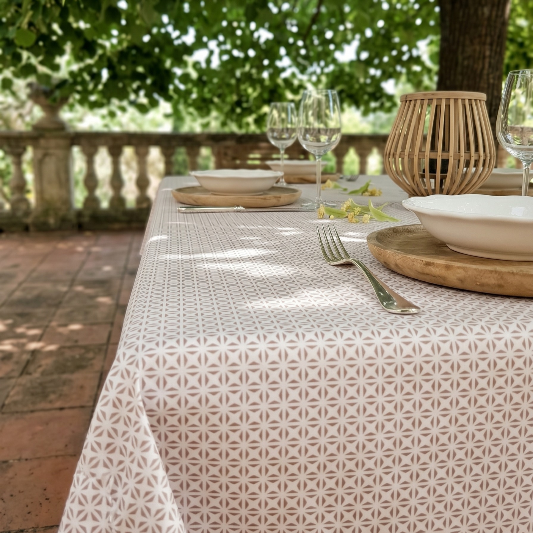 mettre_cette_nappe_202604260800