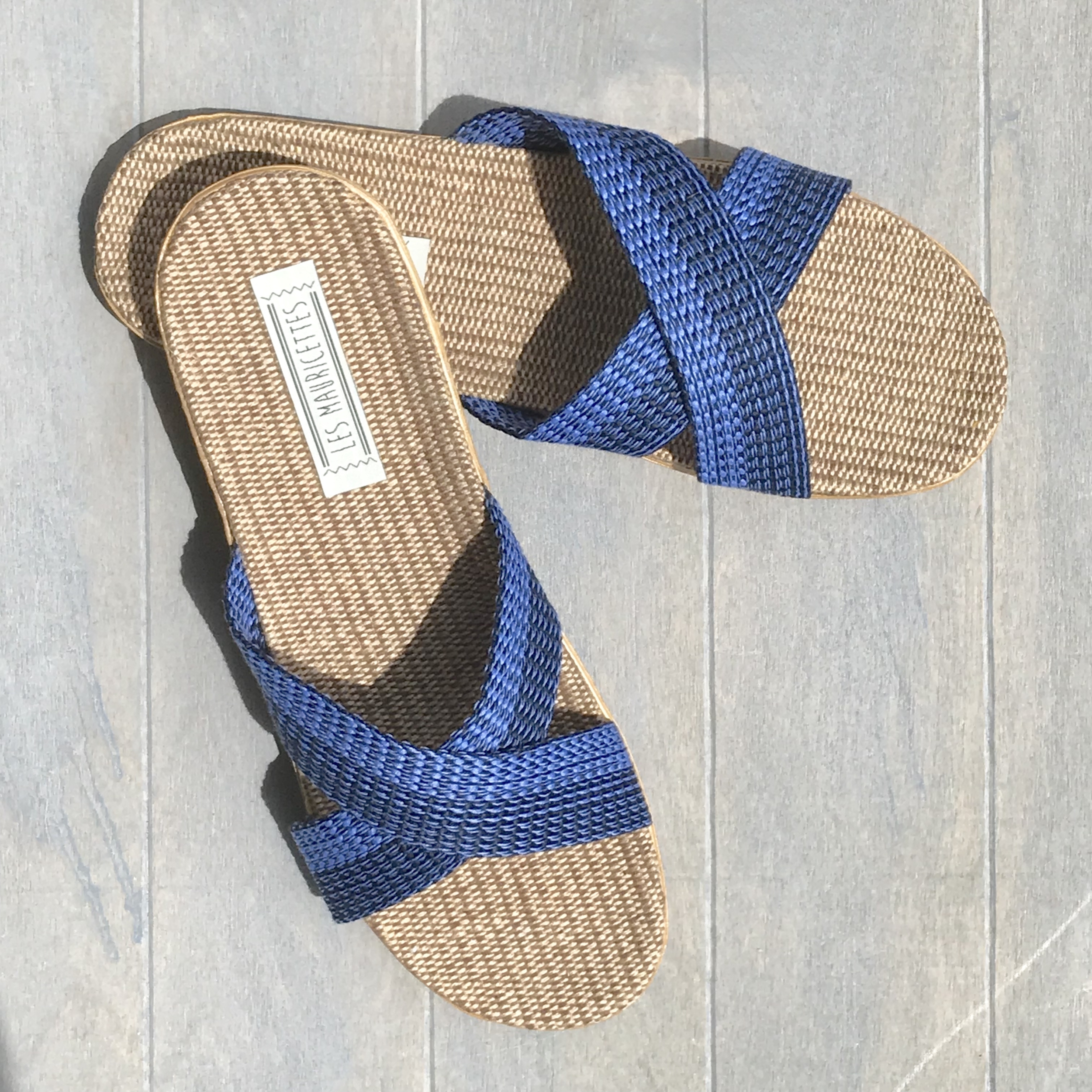 Les Mauricettes de Raoul claquettes homme couleur bleu été voyage