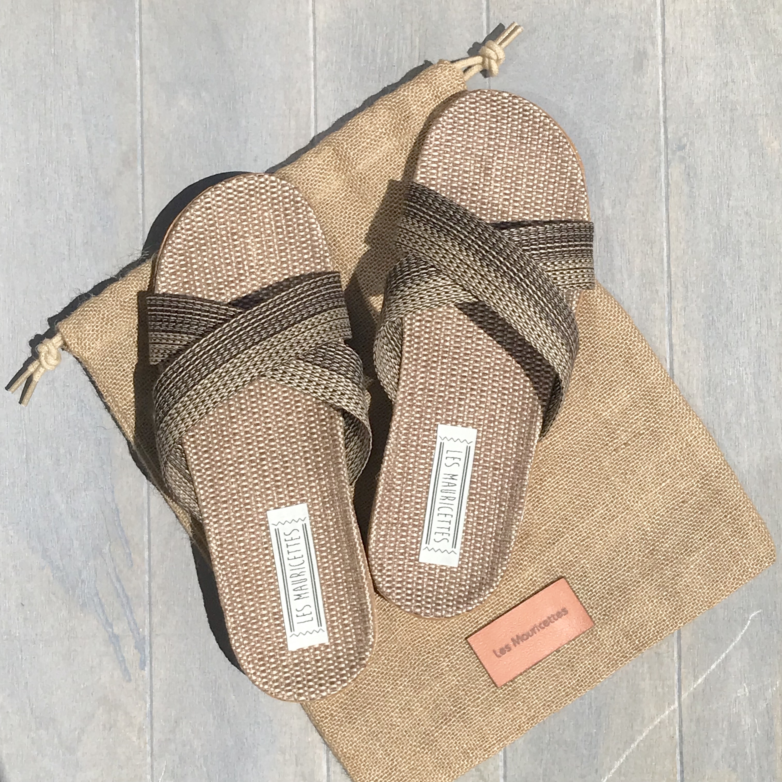 Les Mauricettes claquettes homme mode plage et voyage