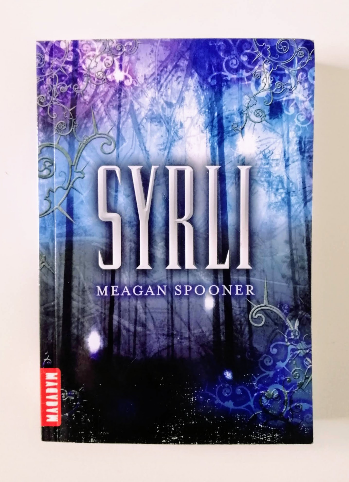 Roman dystopie ados Syrli Meagan Spooner Tome 1