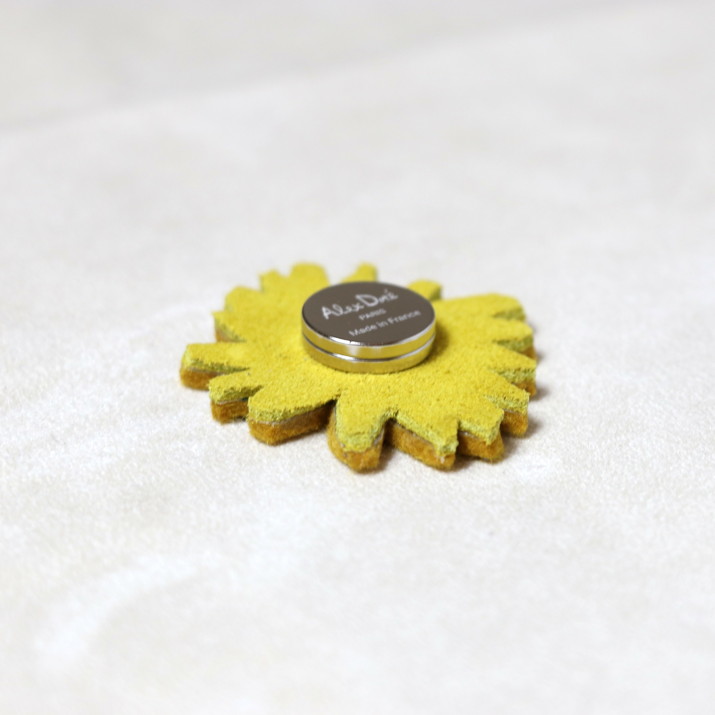 Broche Brodée aimant Alex Doré Paris Edelweiss verso