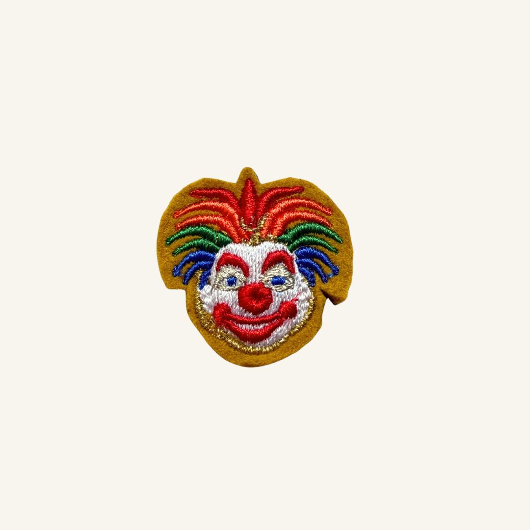 Broche brodée aimant Clown multicolre Alex Doré Paris_jpg