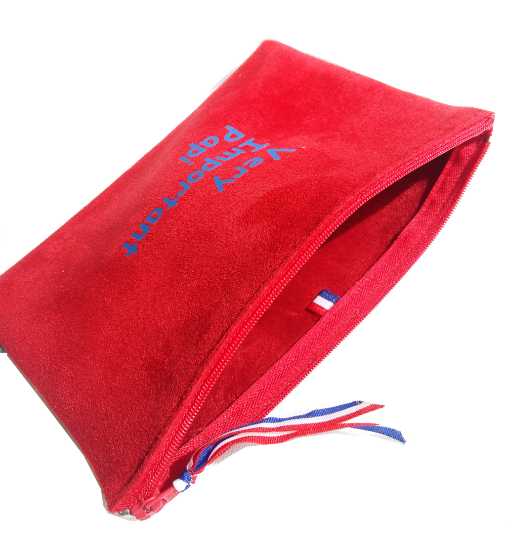 Pochette Indispensable ouverte suedine rouge Very Important Papy bleu mat Alex Doré