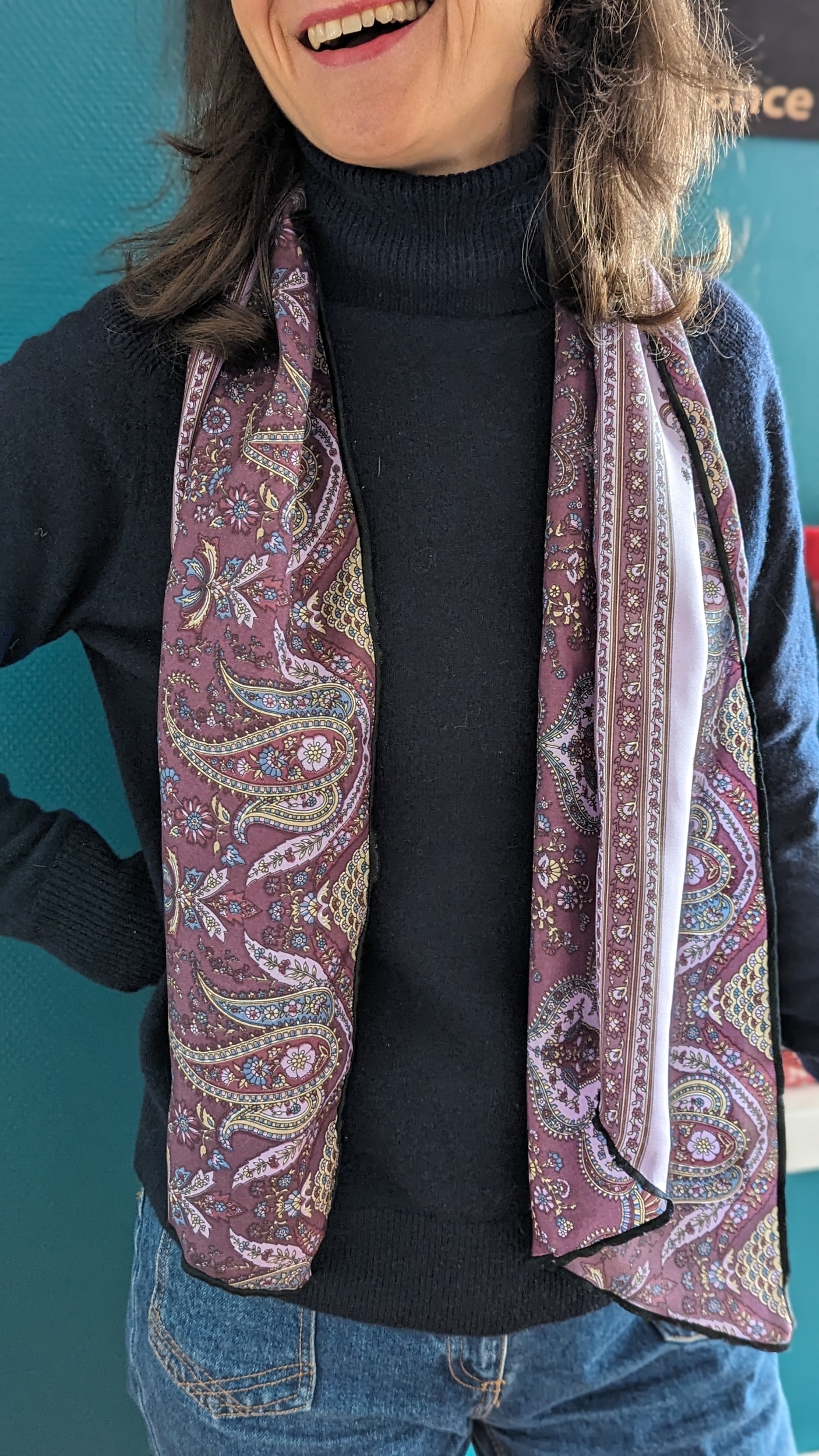 Foulard rectangle en soie imprimée provençale