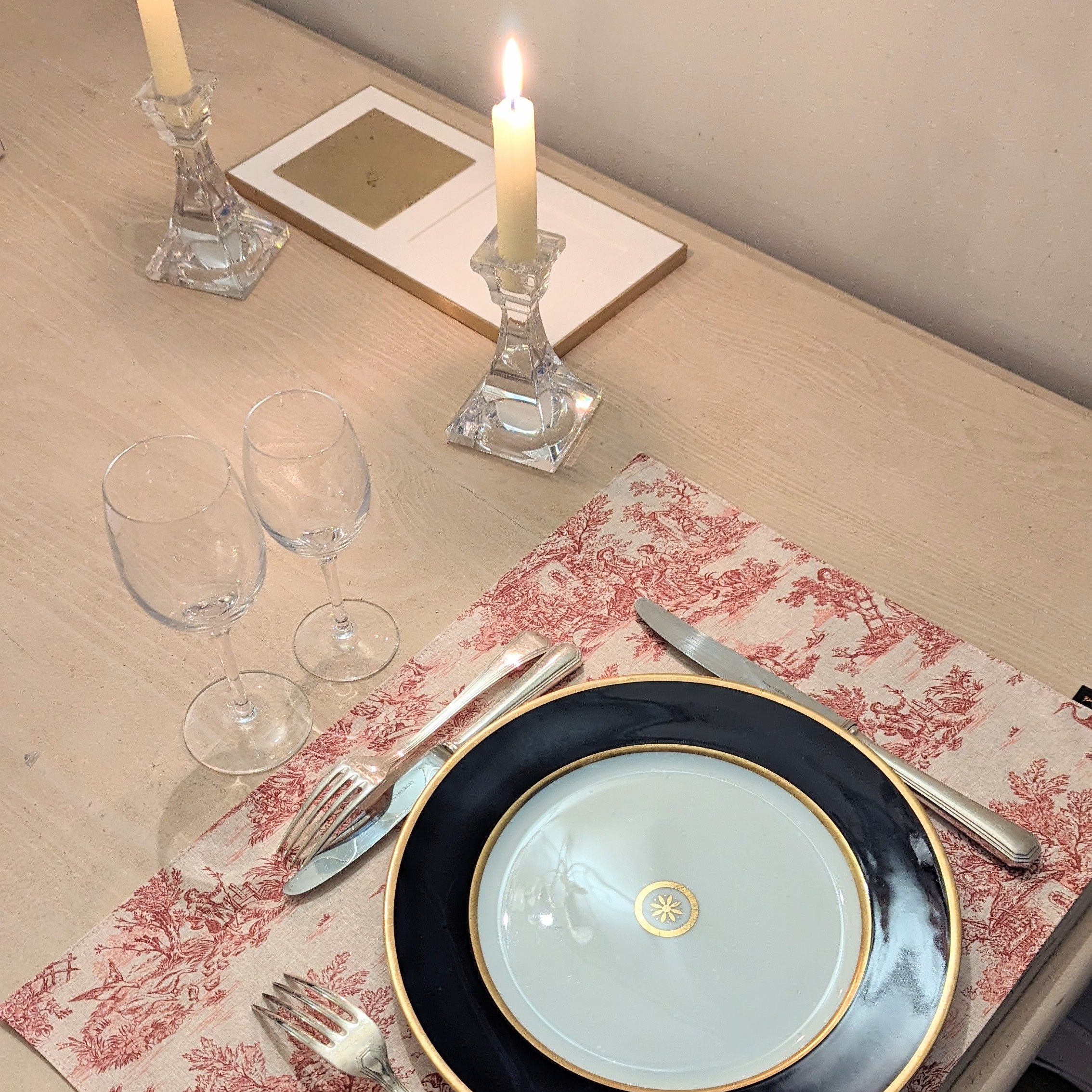 Set de table coton enduit toile de Jouy rouge Alex Doré Paris 1