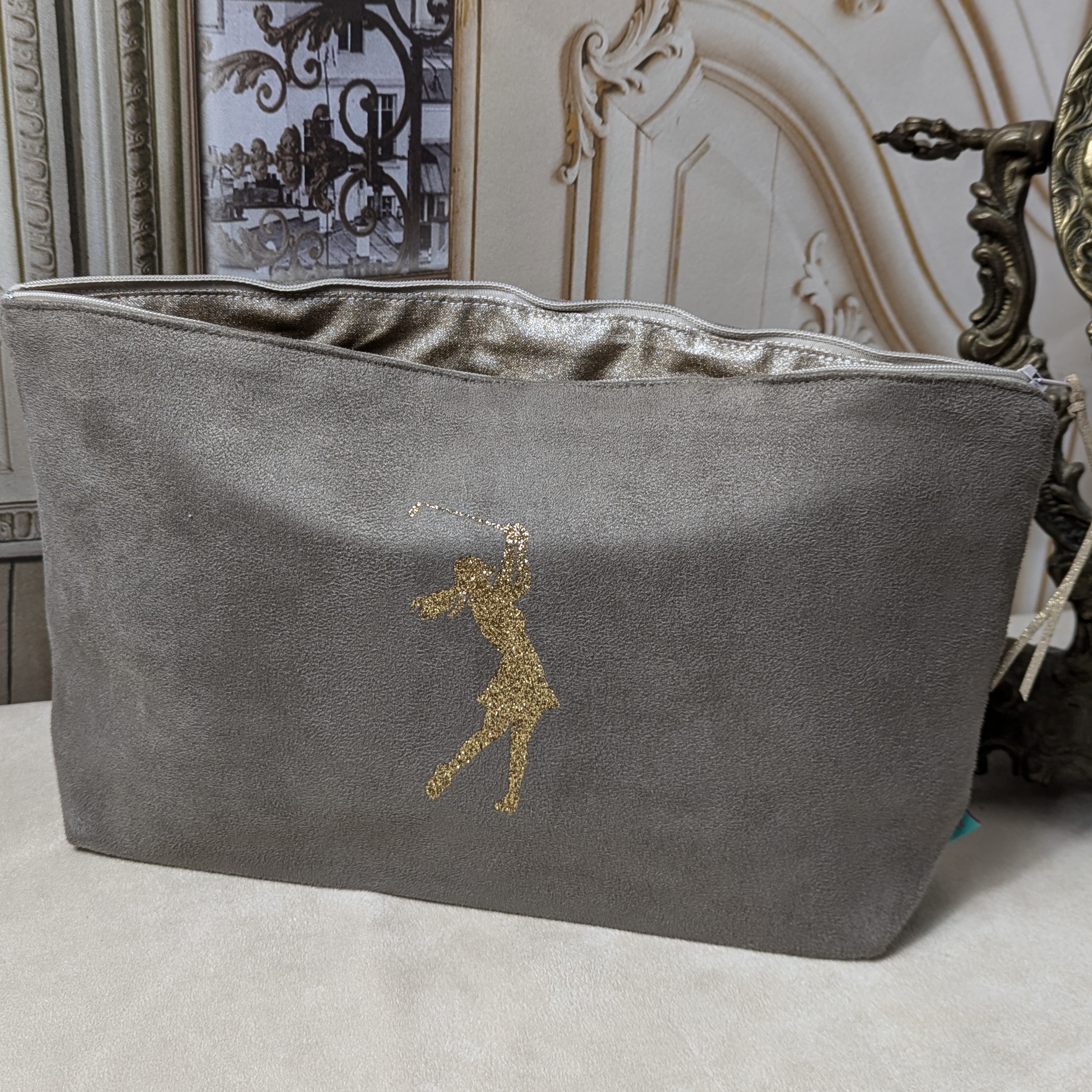trousse en suédine doublée toile enduite or Alex Doré Paris