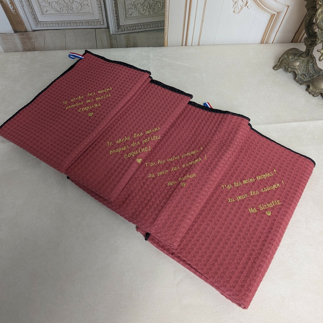VENDU - Serviette nid d'abeille aux monogrammes AM - Le Grenier de Lisette VENDU - Serviette nid d'abeille aux monogrammes AM - Le Grenier de Lisette